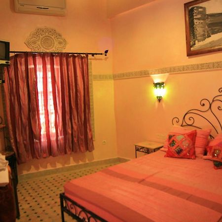 Riad Anass Al Ouali Fez Bagian luar foto