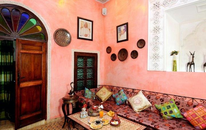 Riad Anass Al Ouali Fez Bagian luar foto
