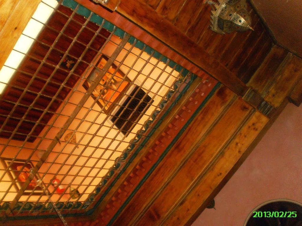 Riad Anass Al Ouali Fez Bagian luar foto