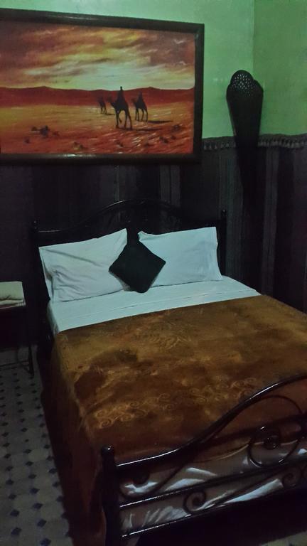 Riad Anass Al Ouali Fez Bagian luar foto
