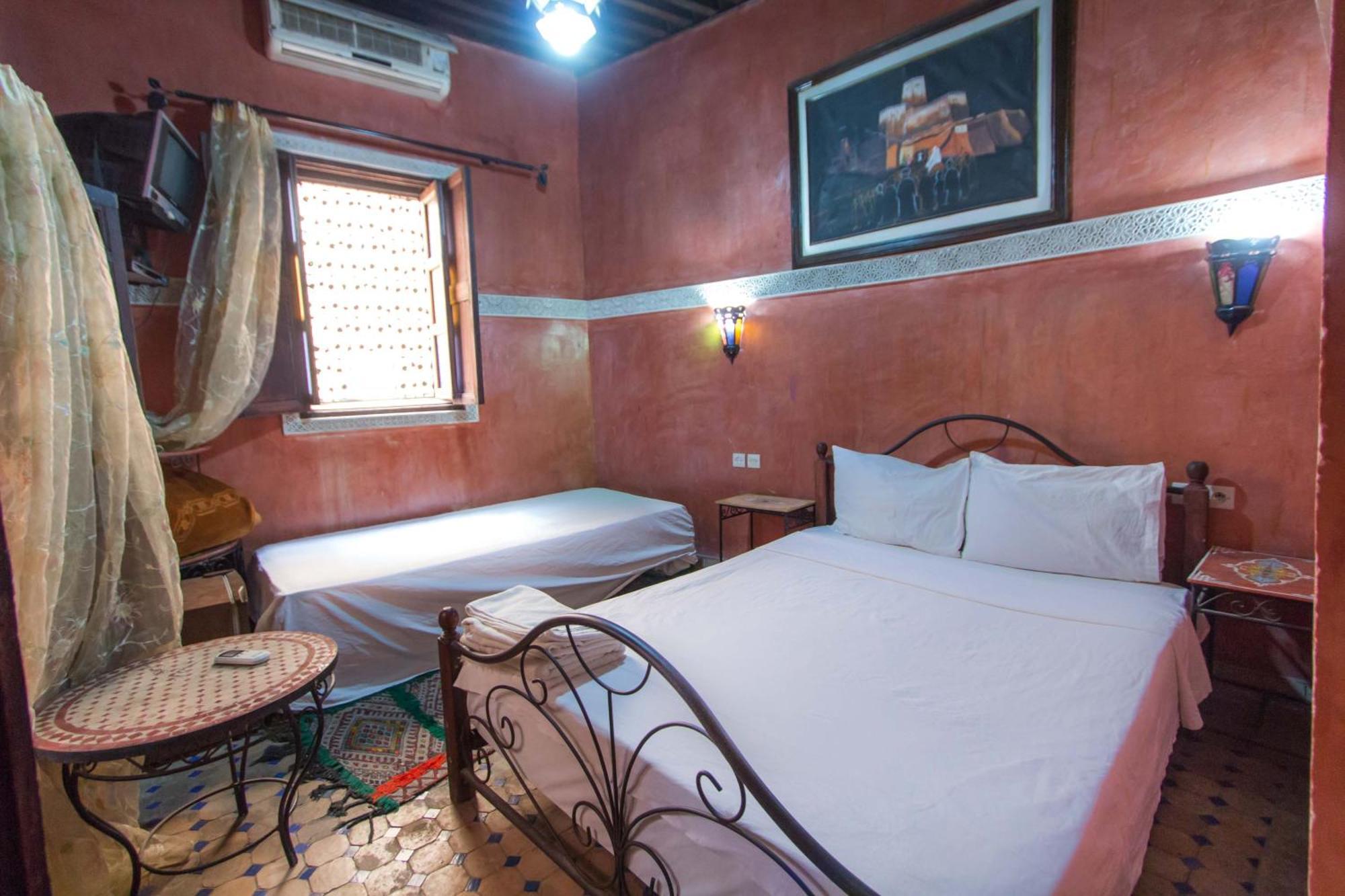 Riad Anass Al Ouali Fez Bagian luar foto